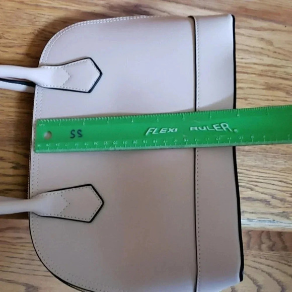 Pink with‎ black trim NWOT satchel handbag - Picture 6 of 8